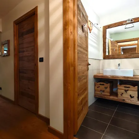 Apartamento Hostdomus - Boiserie Open Space *