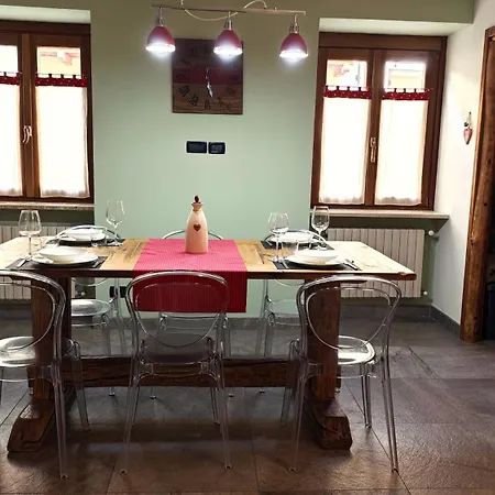 Hostdomus - Boiserie Open Space Cesana Torinese