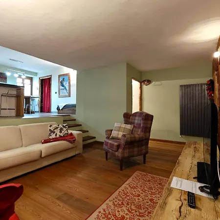 Hostdomus - Boiserie Open Space Apartamento Cesana Torinese