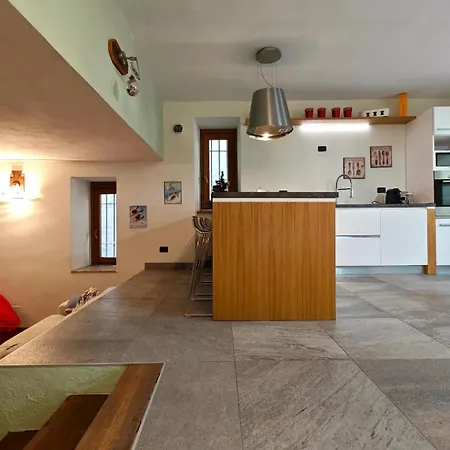 Hostdomus - Boiserie Open Space Apartmán *